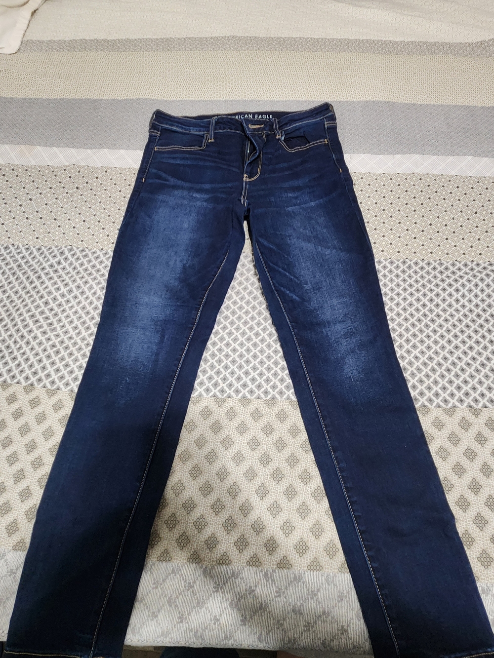 American Eagle Outfitters Women’s Dark Blue Stretch Jeans